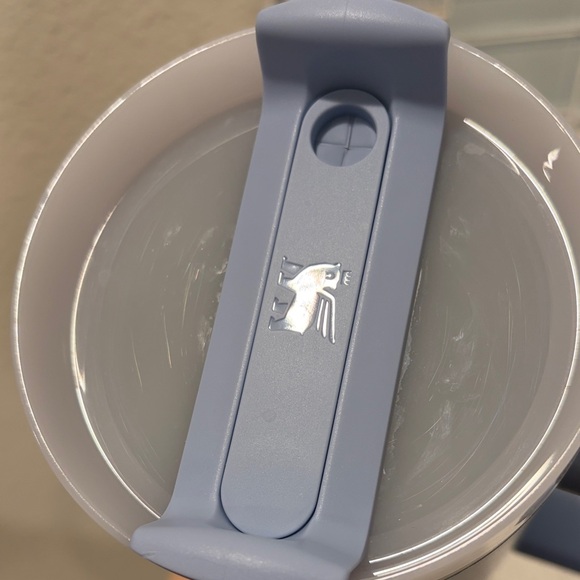 40 Oz Stanley Light Blue Tumbler - Picture 4 of 7